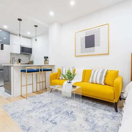 1597-13 I Brand New Studio Prime Upper East